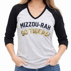 PINK Victoria’s Secret Mizzou Tigers Sequin V-Neck 3/4 Sleeve Tee L